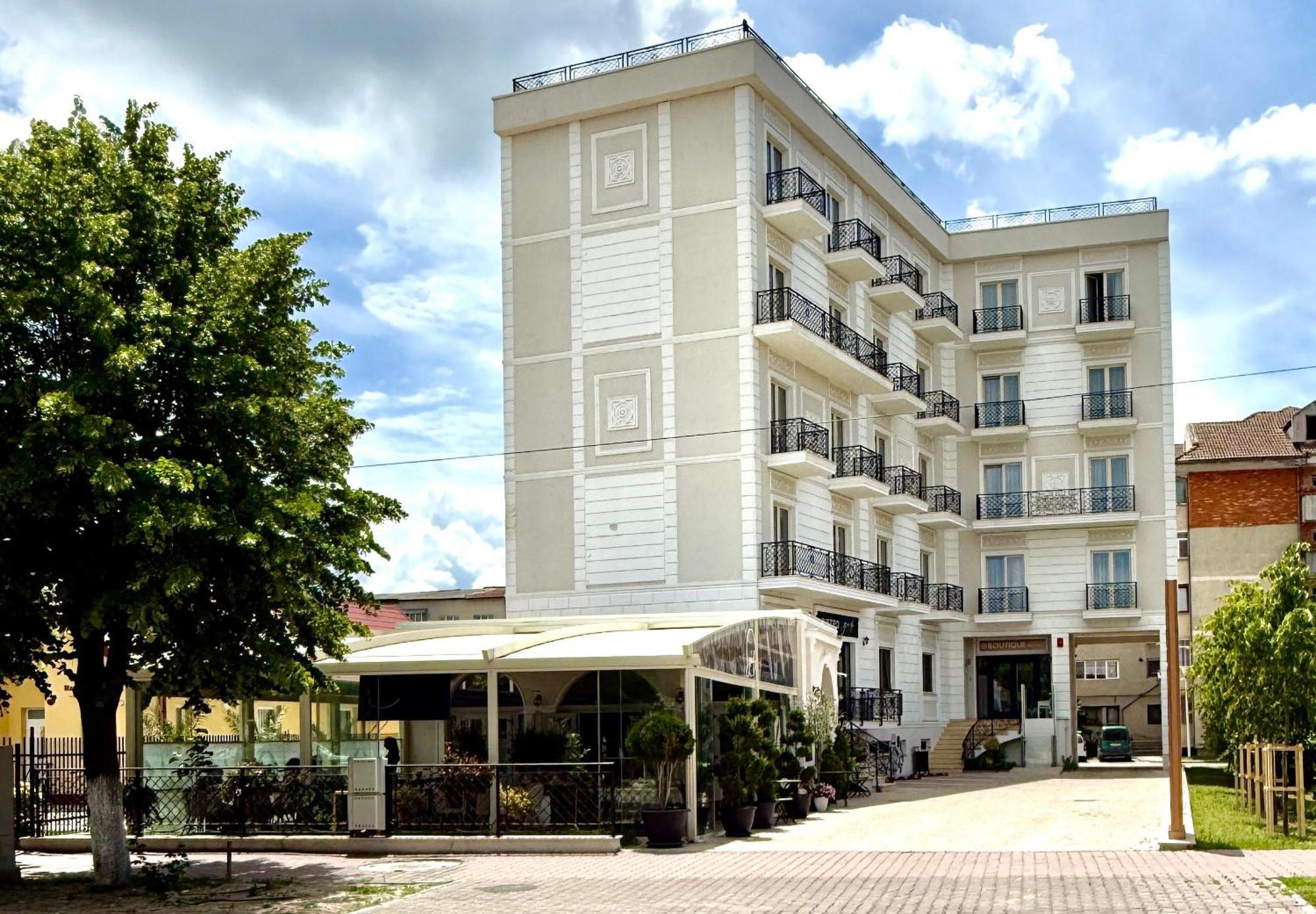 Boutique Hotel Bals Экстерьер фото